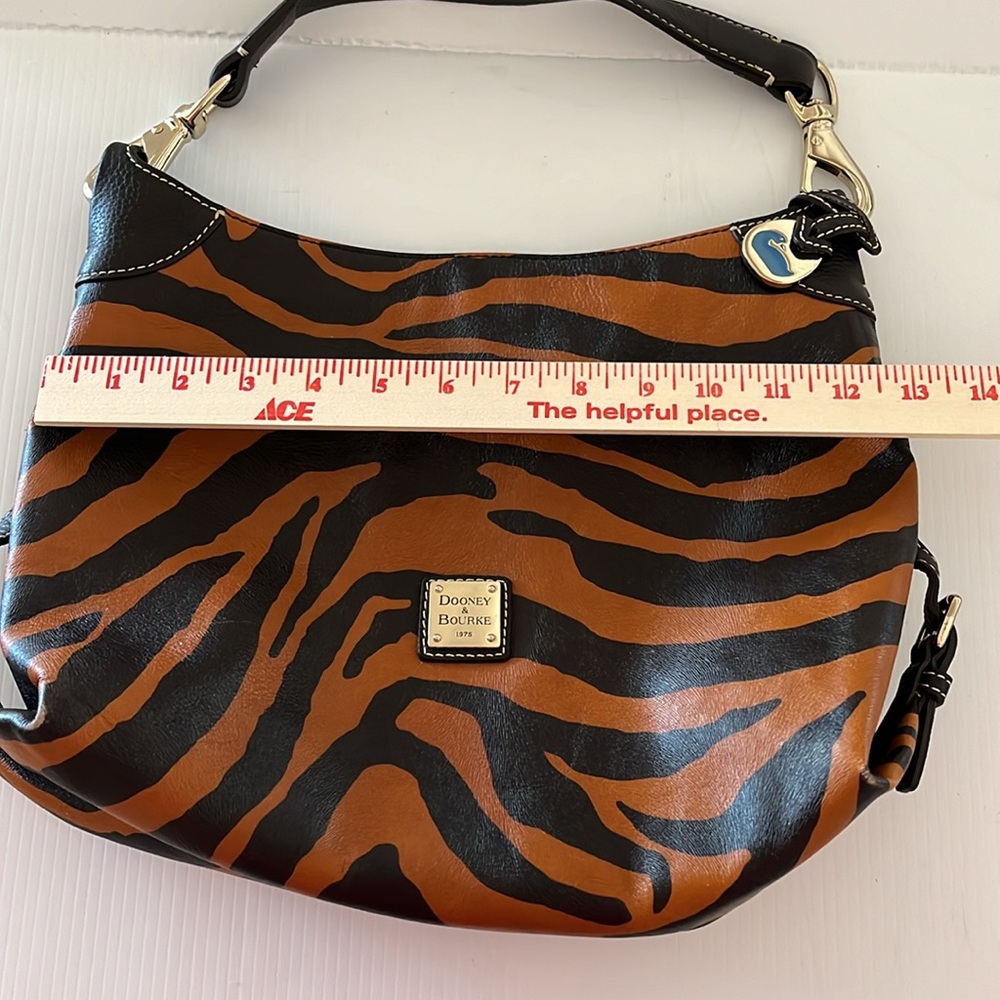 Authentic Vintage Dooney & Bourke Black Caramel Tiger Print Gold Shoulder Bag - Picture 15 of 15